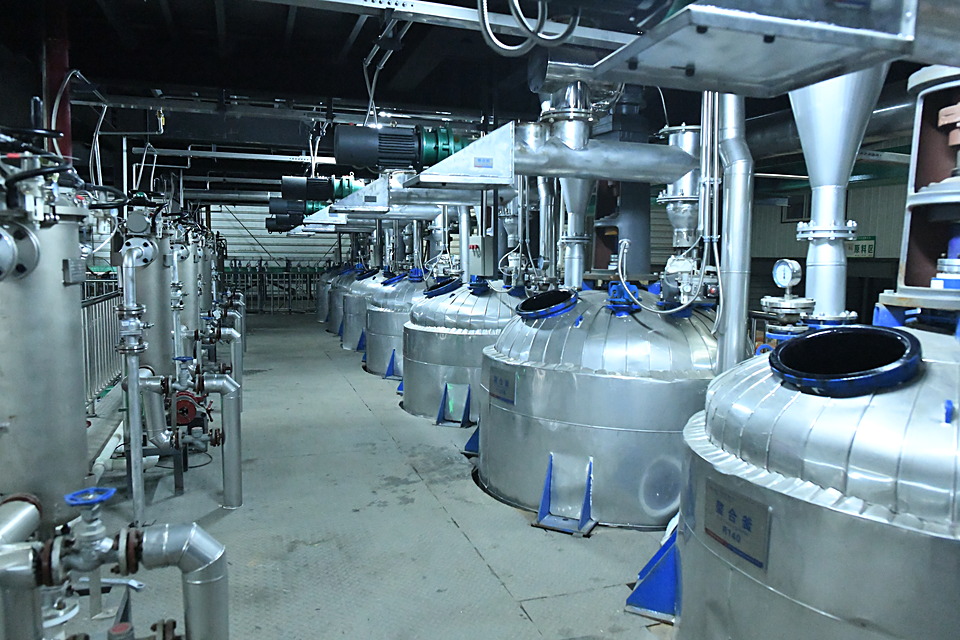 成都基地有机微量元素产线反应釜区